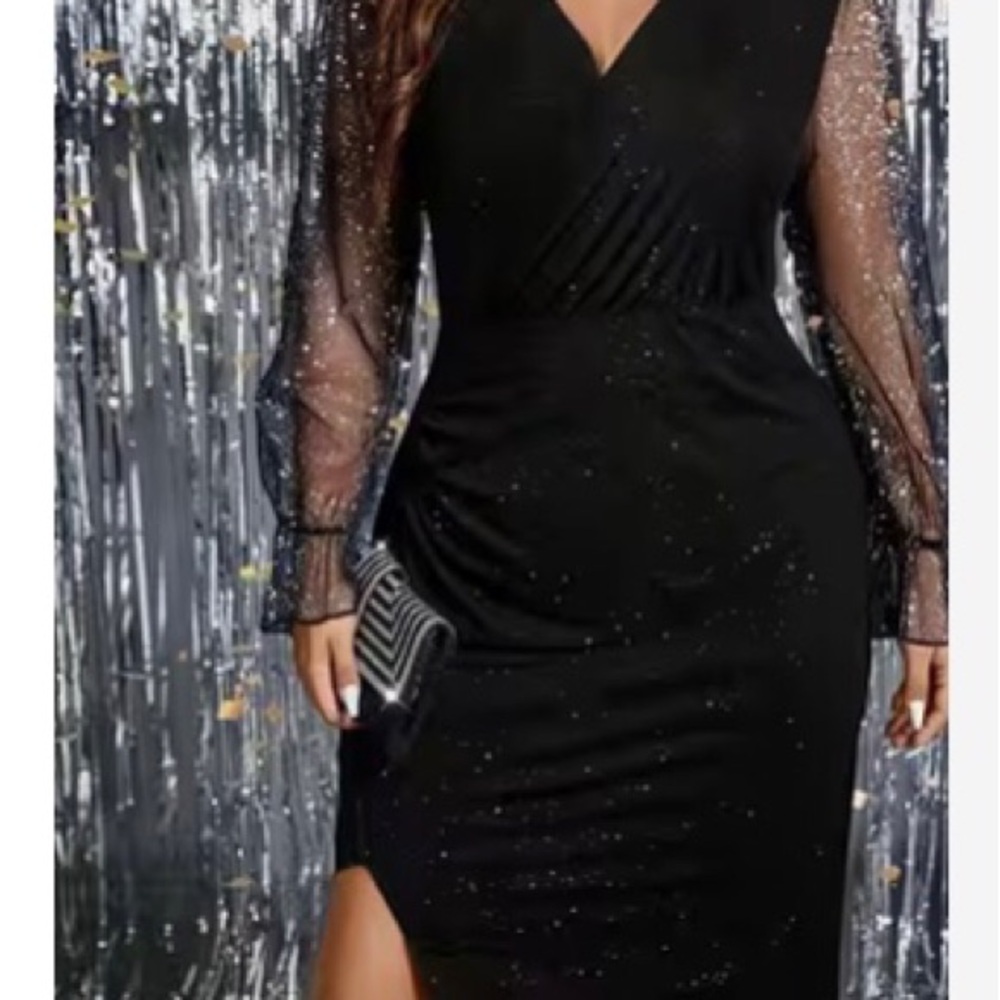 Black V-Neck Bishop Sleeve Cocktail Gown